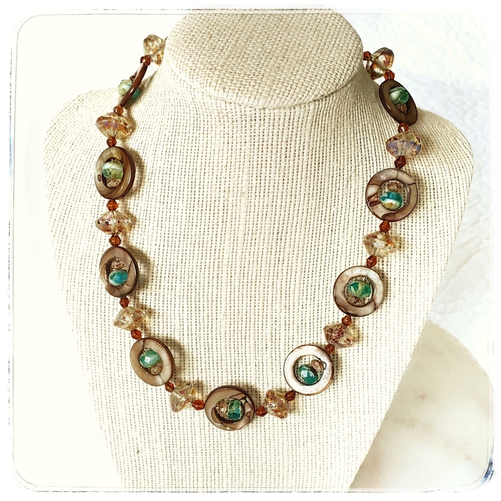 New✨Mother of Pearl & Czech Glass Necklace